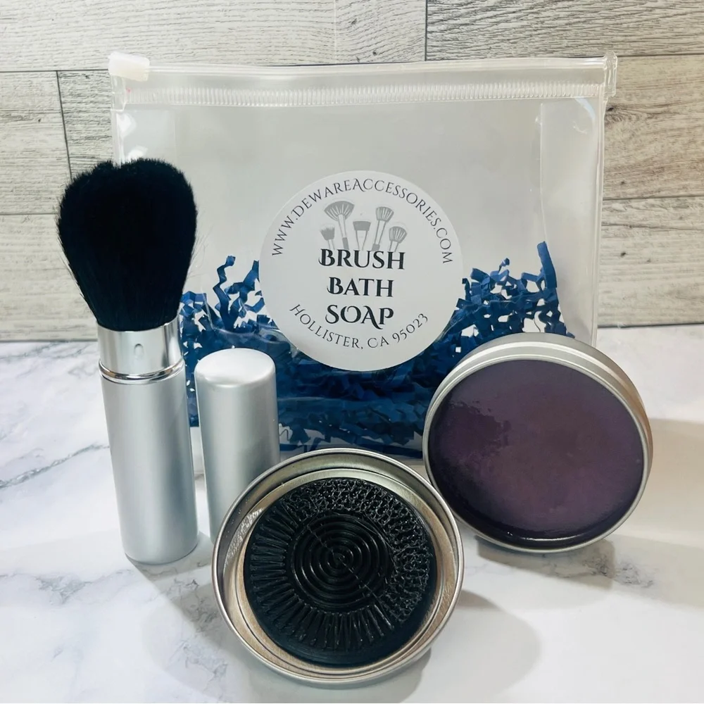 MakeUp Brush Cleaner Soap Kit - Travel Bag with Brush, Soap and Cleaner Tin